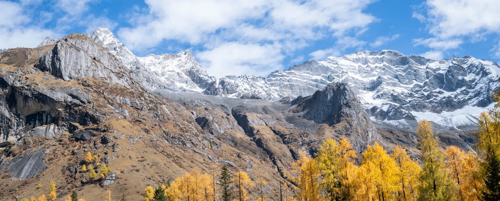ภาพภูเขา 4 ดรุณี